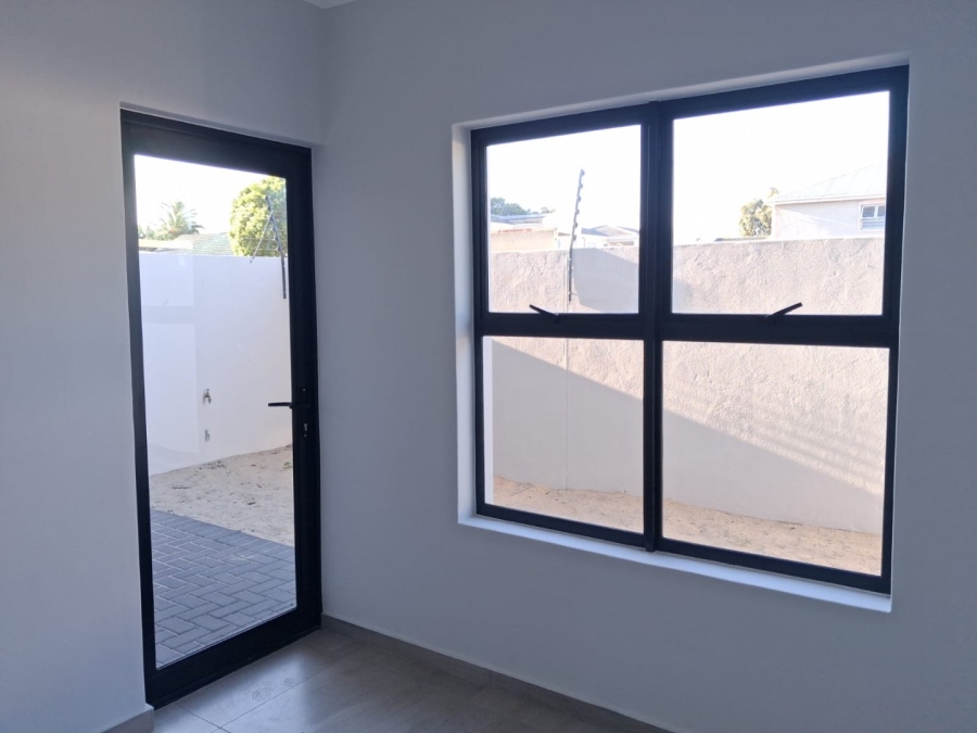 2 Bedroom Property for Sale in Table View Western Cape